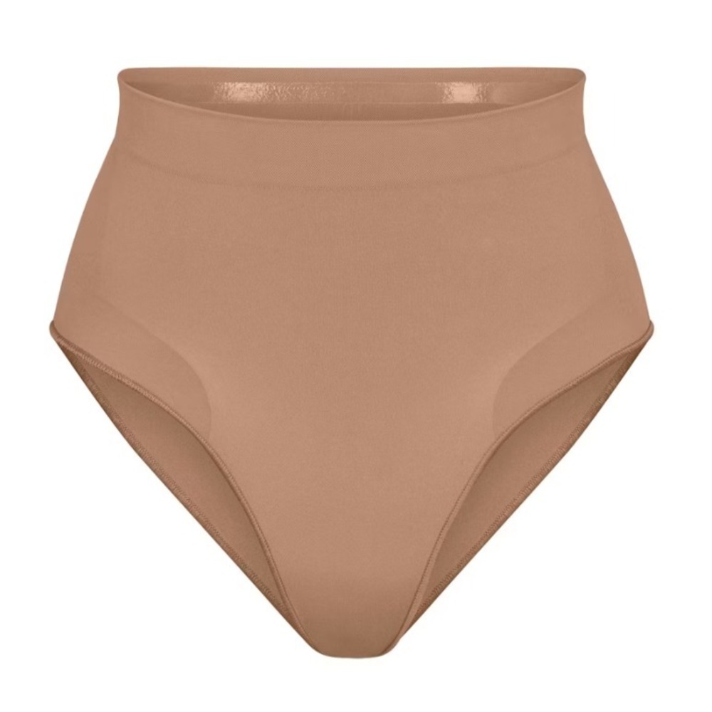 Skims Seamless Sculpt Mid Waist  Brief Sienna,‎ Medium
